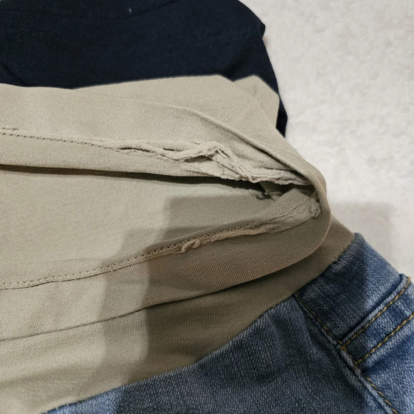 Maternity shorts size small - Picture 5 of 5